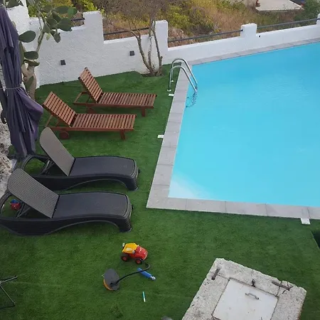 Aliki's Maison By An Infinity Pool Lixúri
